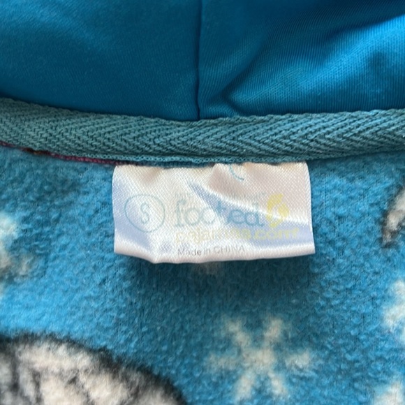 Footed Pajamas "Winter Wonderland" Toddler Hoodie Fleece Onesie Size Small - Picture 3 of 10